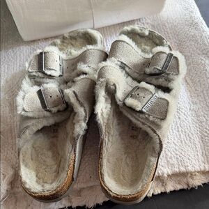 Birkenstock Shearling-Lined Suede Double Buckle Slides - Light Gray